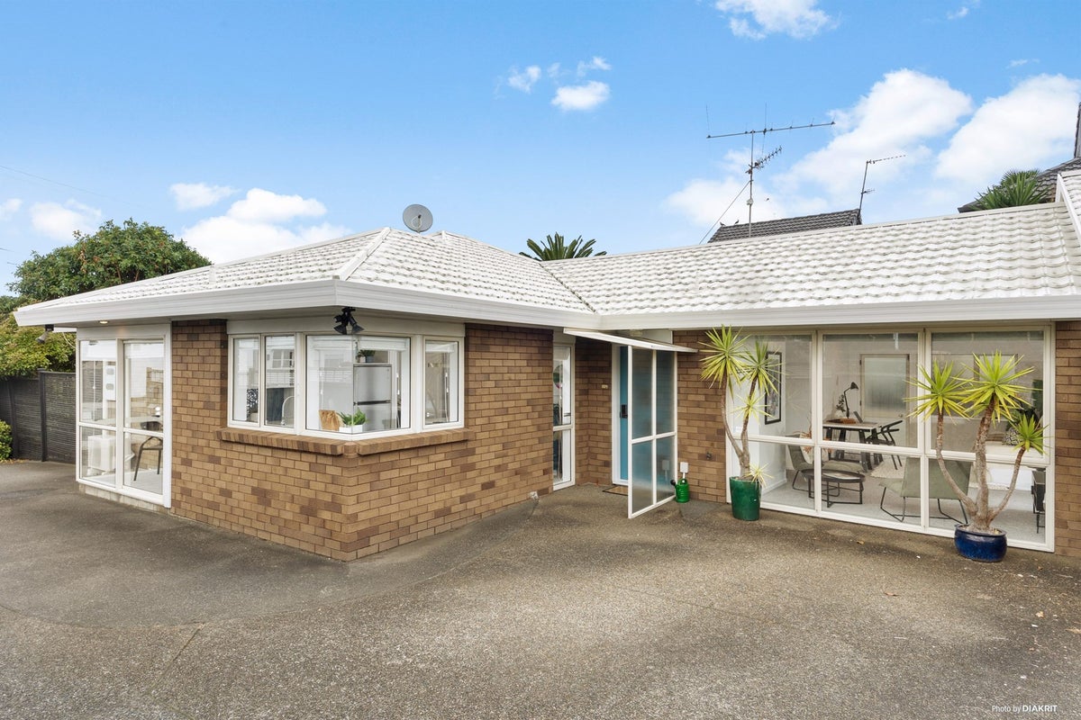 2/3 Ramsgate Street, Ellerslie, Auckland - Carousel 1