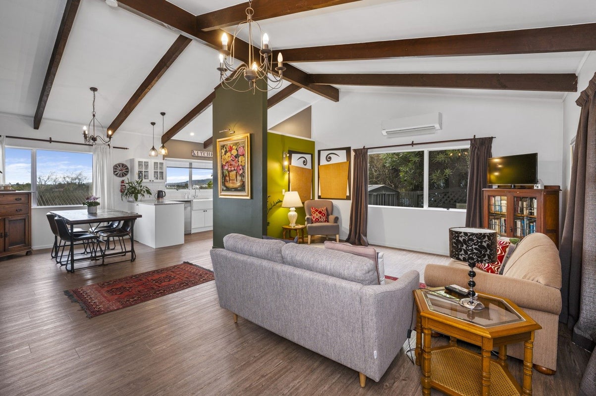 17A Townhead Crescent, Bethlehem, Tauranga - Carousel 1