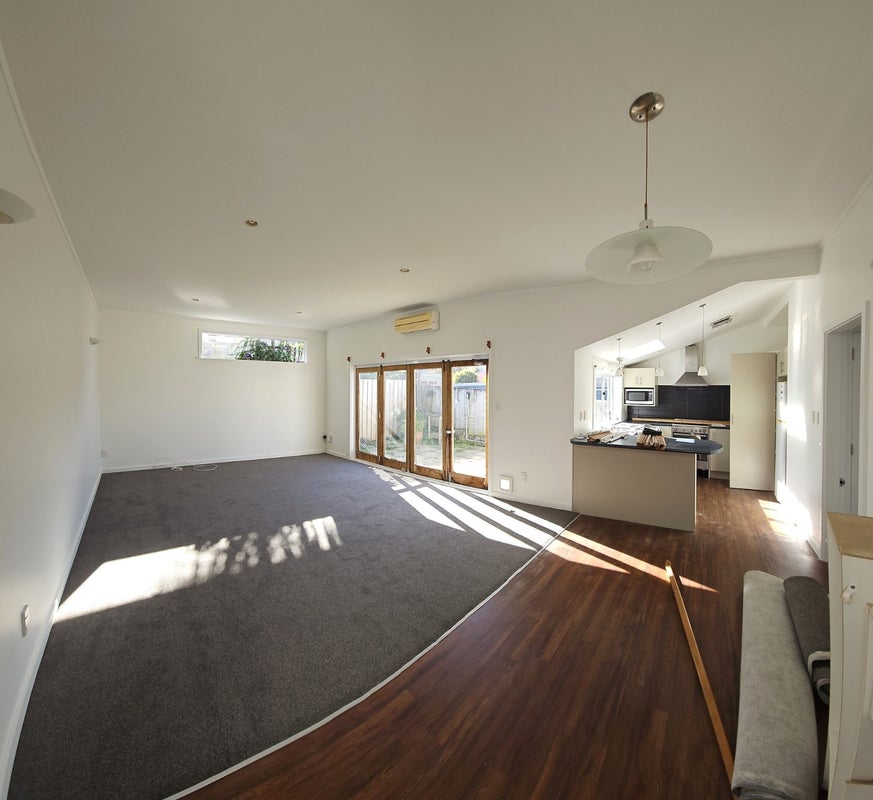 16 Edinburgh Terrace, Berhampore, Wellington - Carousel 2