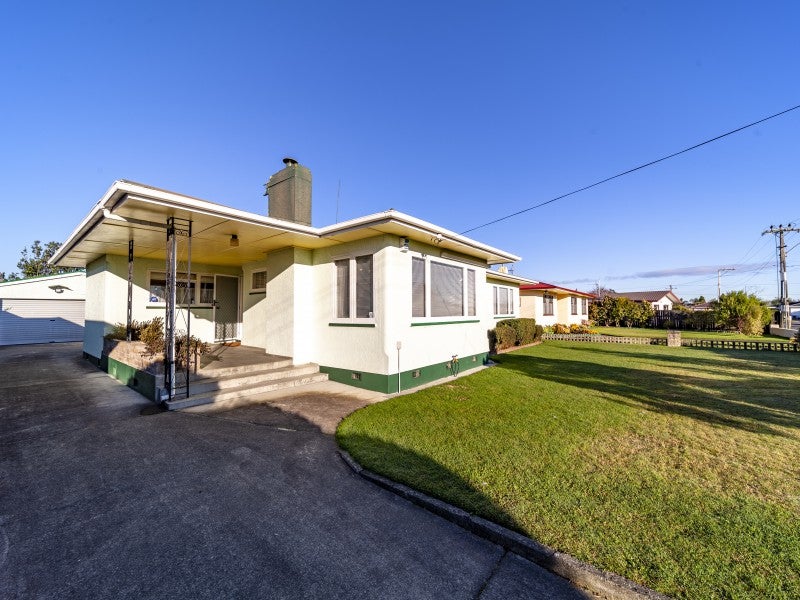 3 Alexander Avenue, Onekawa, Napier - Carousel 1
