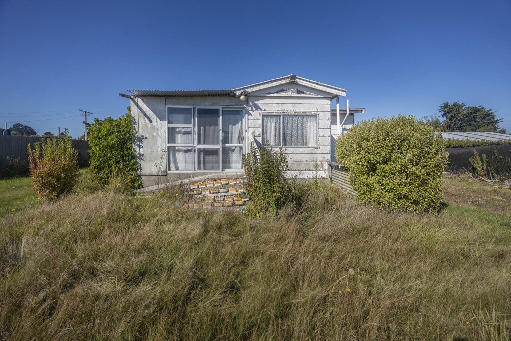 37 Barr Street, Waitaki Bridge, Oamaru - Carousel 1