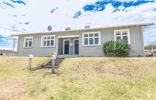 32 Aotea Street, Castlecliff, Whanganui - Carousel 1