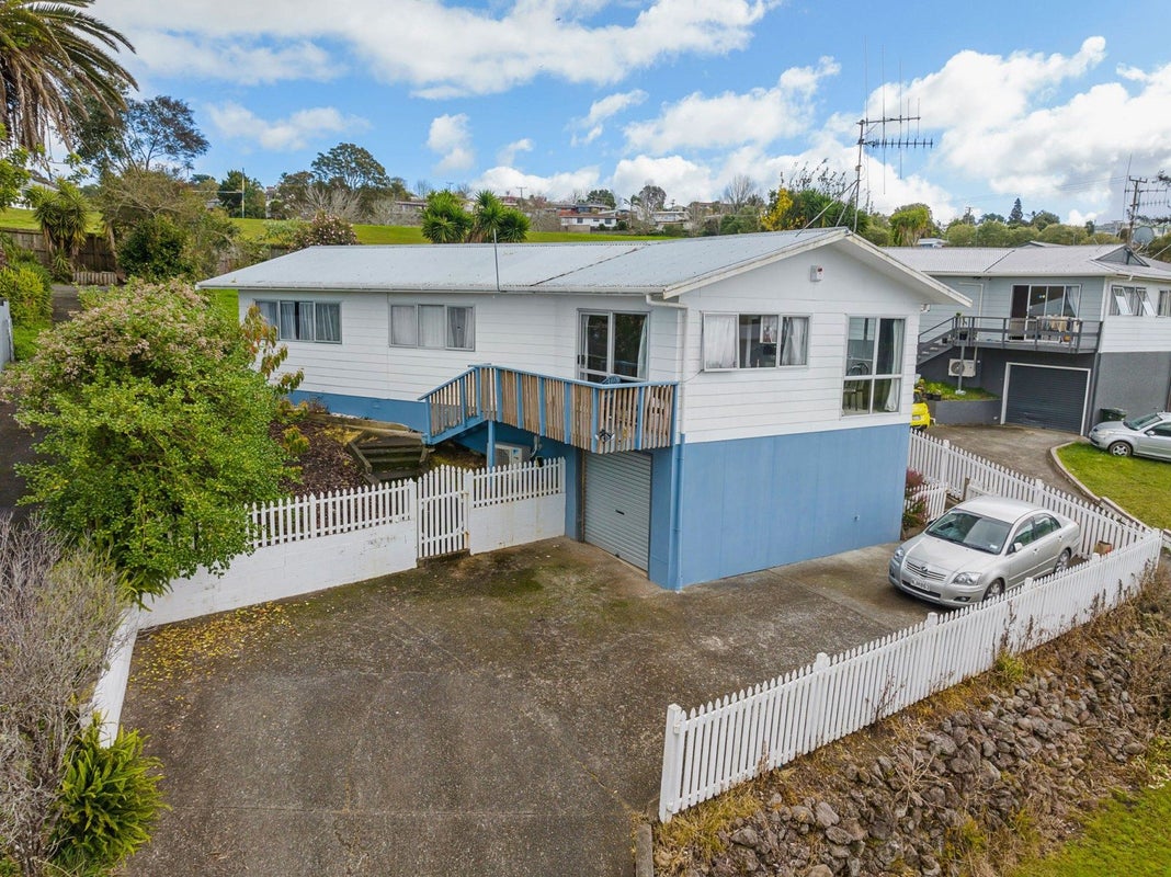 10 Fairburn Street, Raumanga, Whangarei - Carousel 1