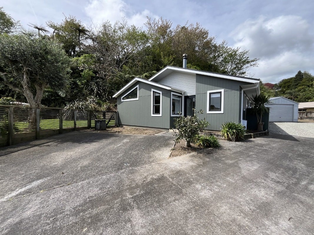 37D Roto Street, Hurdon, New Plymouth - Carousel 1