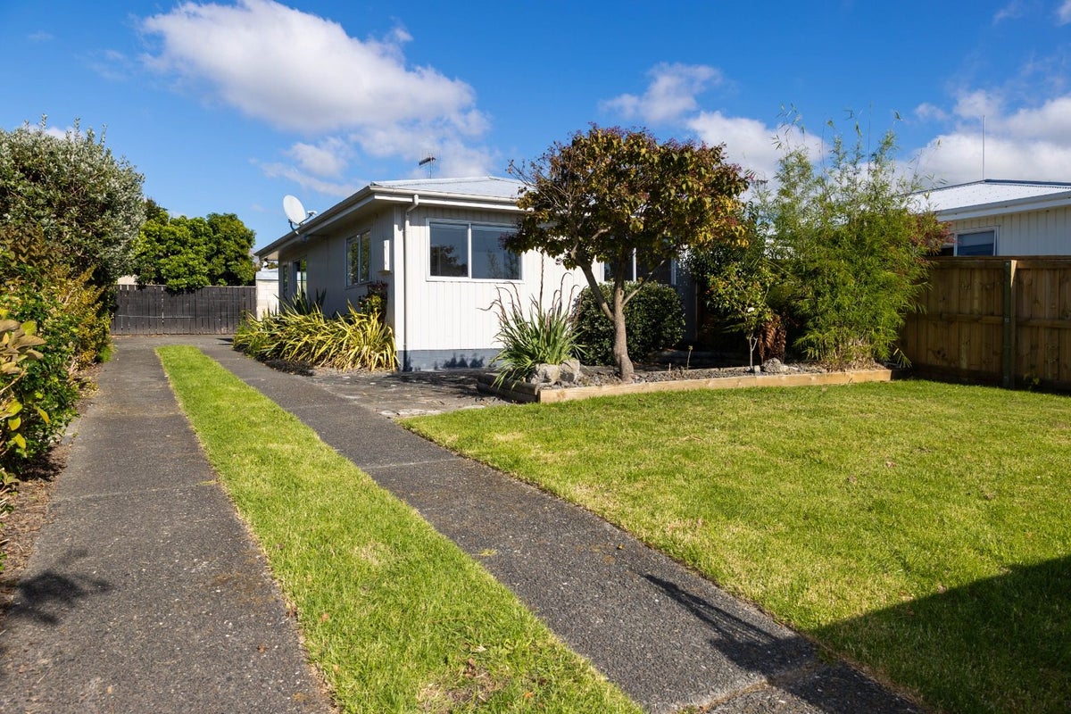 1/35 Robinson Crescent, TAMATEA, NAPIER - Carousel 2