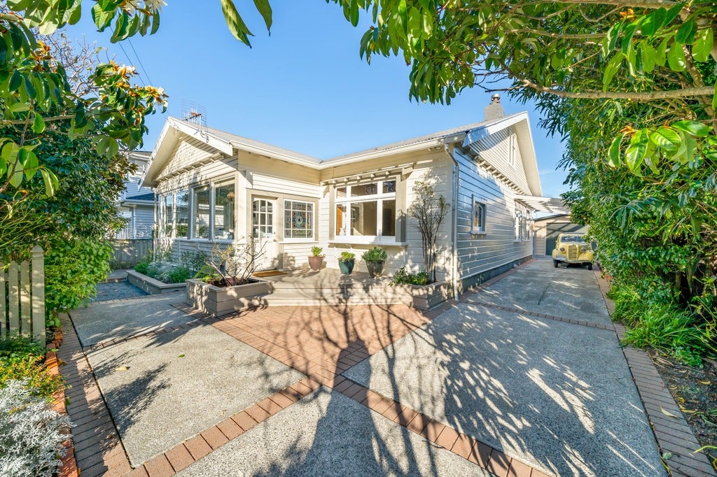 8 Hume Street, Alicetown, Lower Hutt - Carousel 1