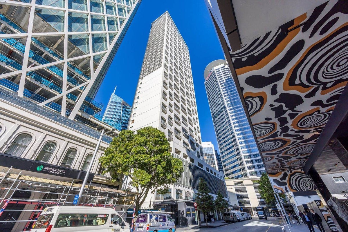 2J/16 Gore Street, Auckland Central, Auckland - Carousel 1