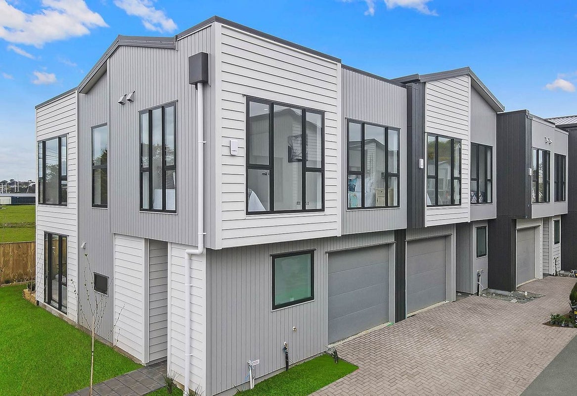 2/1 Armein Road, Panmure, Auckland - Carousel 1