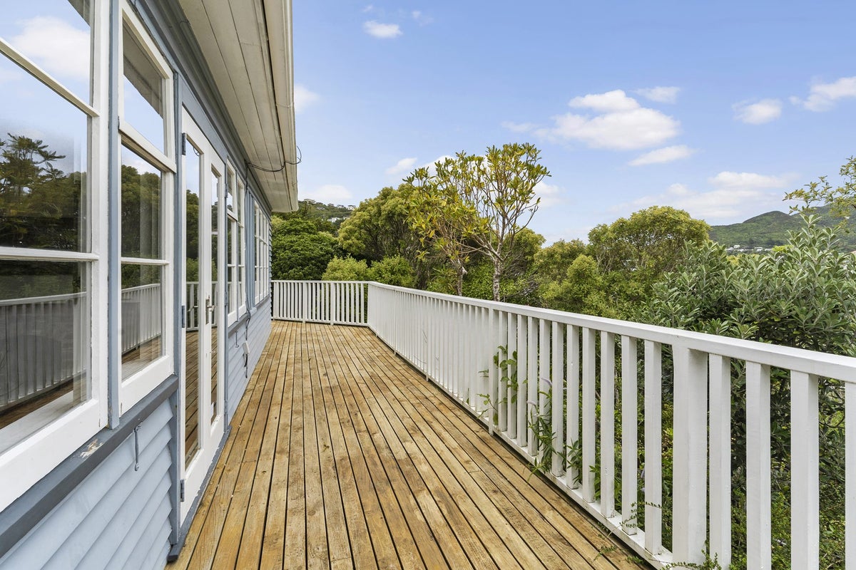 105 Sunshine Avenue, Karori, Wellington - Carousel 2