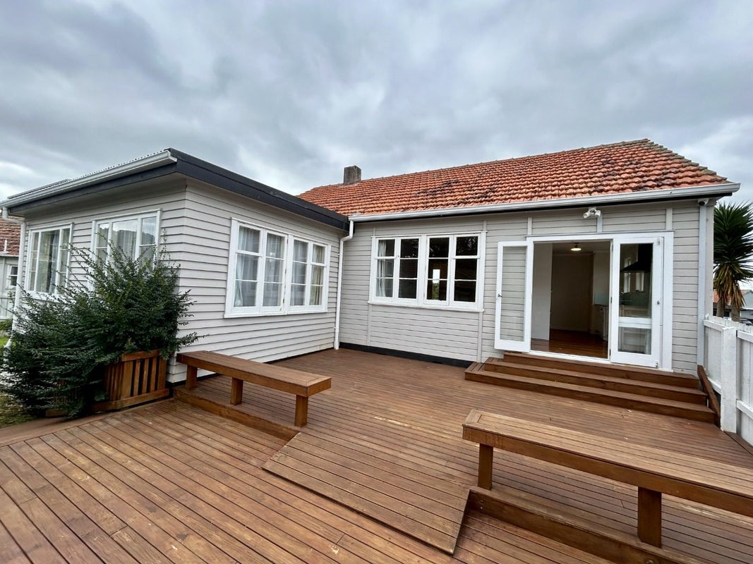 8A Fletcher Street, Wesley, Auckland - Carousel 1