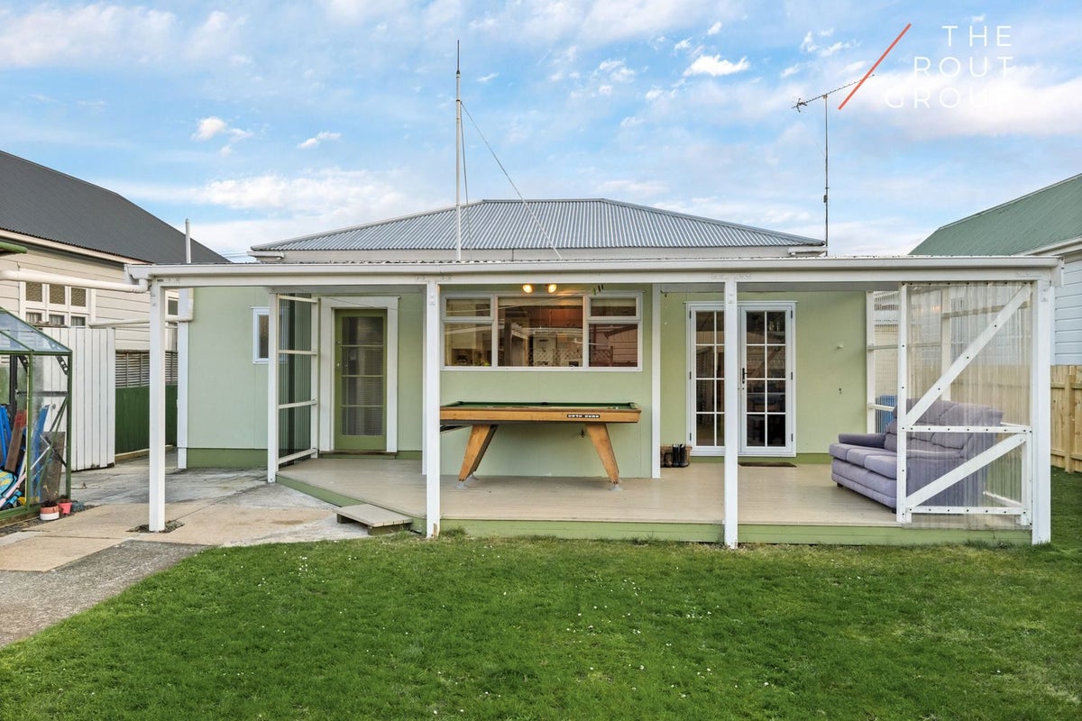 75 Nelson Street, Forbury, Dunedin - Carousel 1