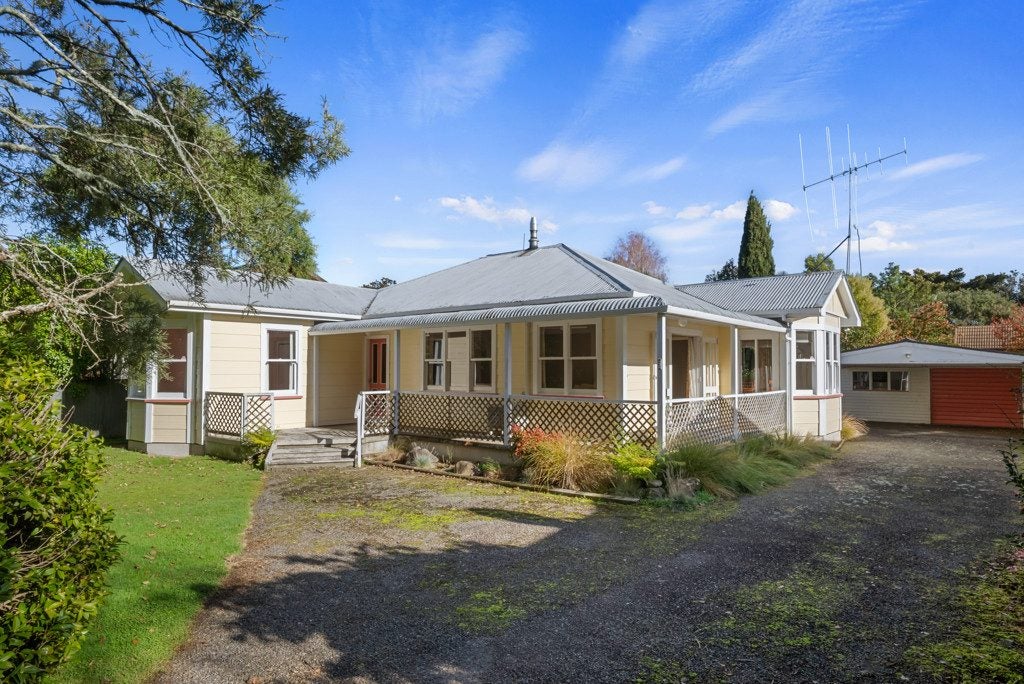 6 Wi Pere Street, Manakau, Levin - Carousel 1