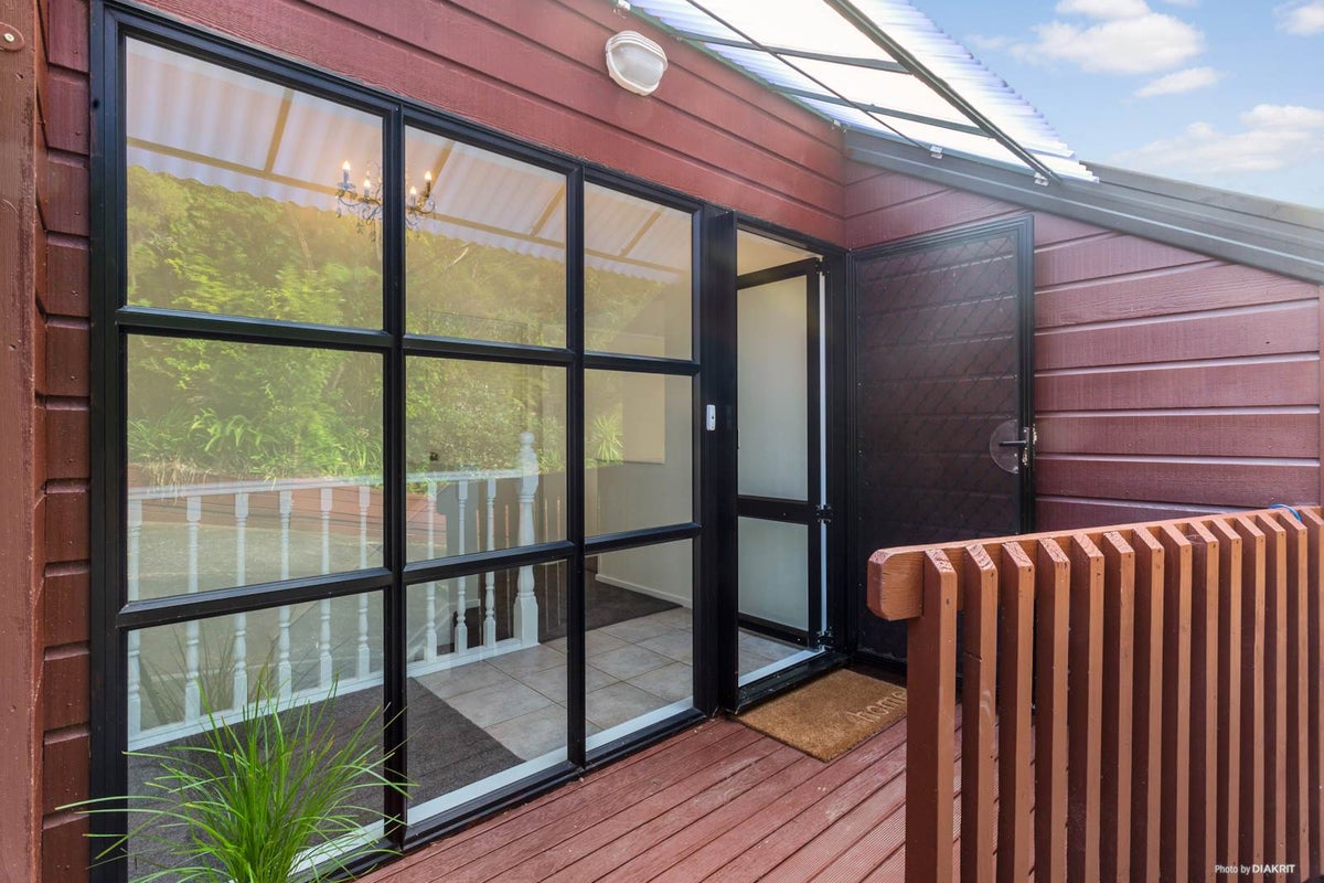 2/41 Howard Road, Northcote, Auckland - Carousel 2