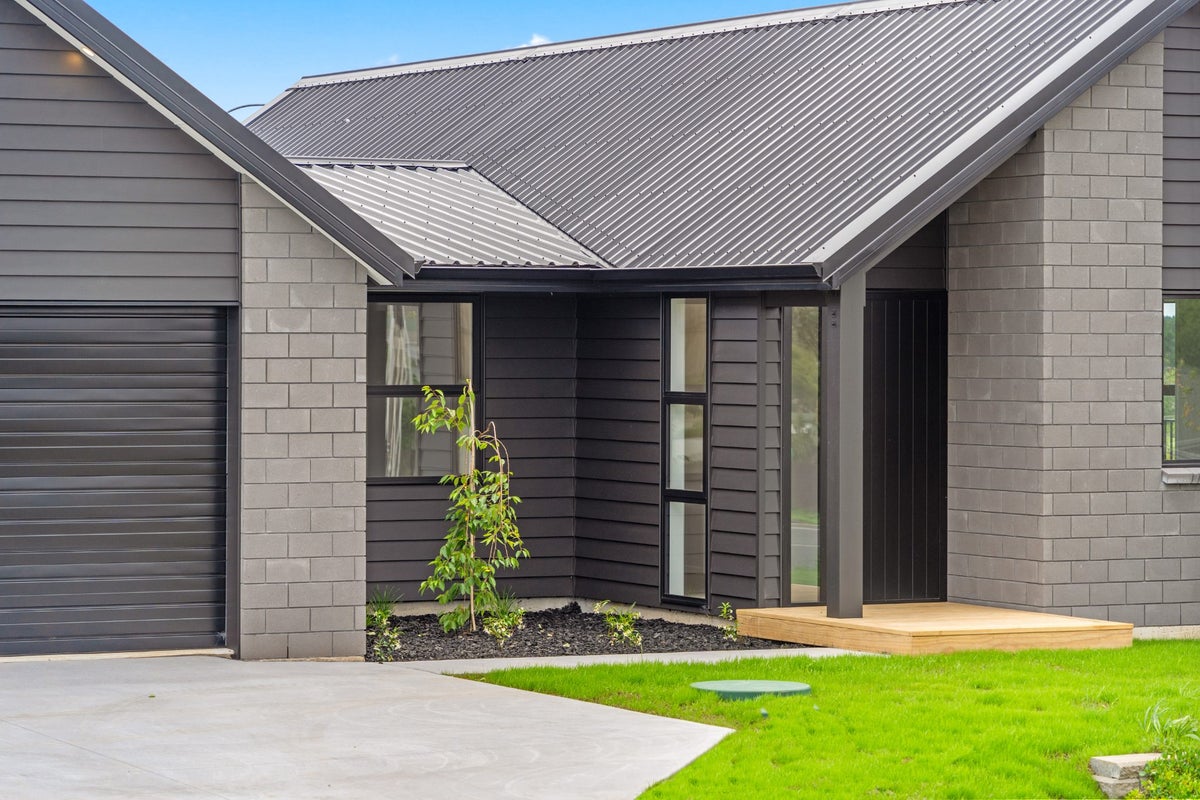26 Trevor McMiken Drive, Patumahoe, Pukekohe - Carousel 2