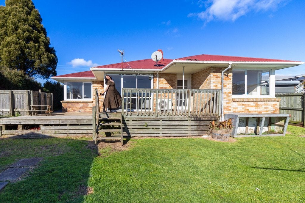 6 Porikapa Road, Owhata, Rotorua - Carousel 1