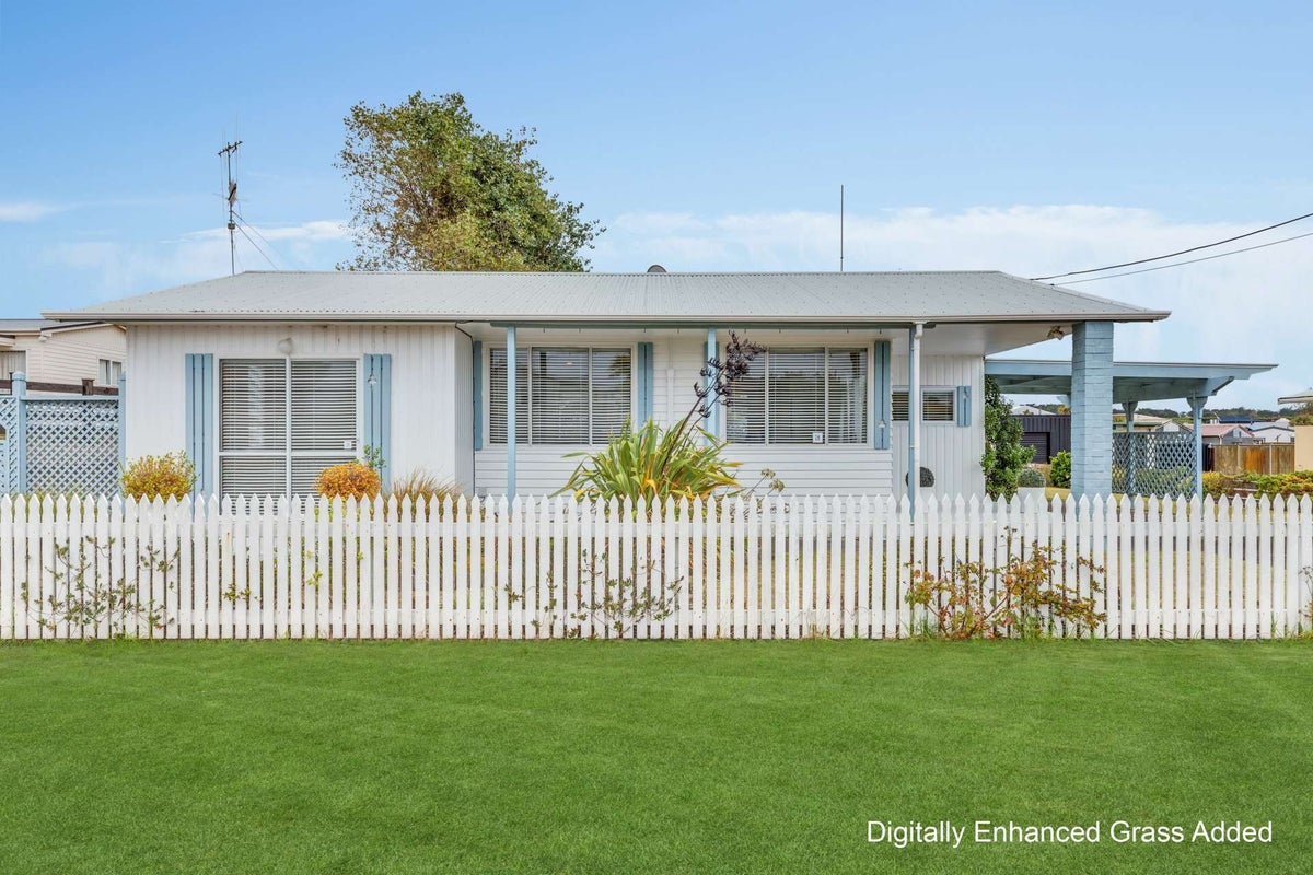 4 Thomas Place, Foxton Beach, Foxton - Carousel 2