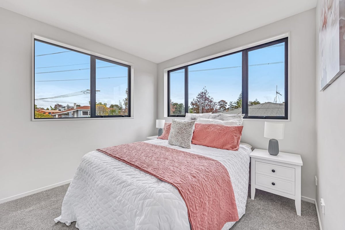 1B Clayton Avenue, Otara, Auckland - Carousel 2