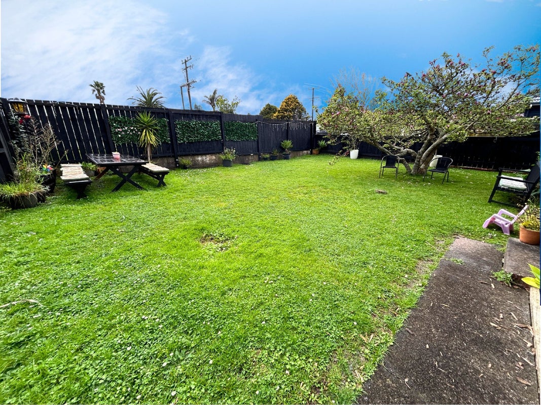 626 Te Atatu Road, Te Atatu Peninsula, Auckland - Carousel 11