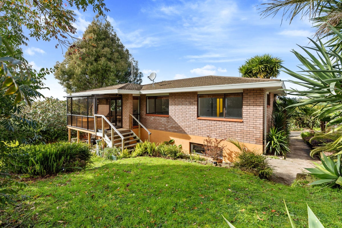 2/182A Levers Road, Matua, Tauranga - Carousel 1