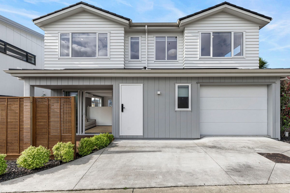 10B Kotuku Street, Te Atatu Peninsula, Waitakere City, Auckland - Carousel 1