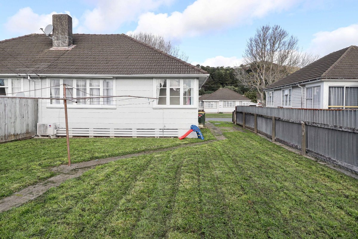 15 Fisk Street, Naenae, Lower Hutt - Carousel 8