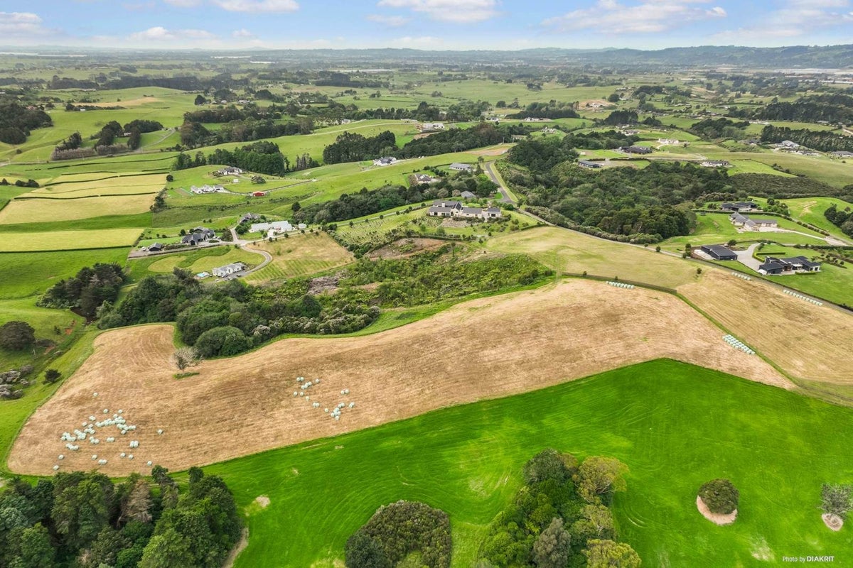 52 Gordon Francis Drive, PAerata, Drury - Carousel 1