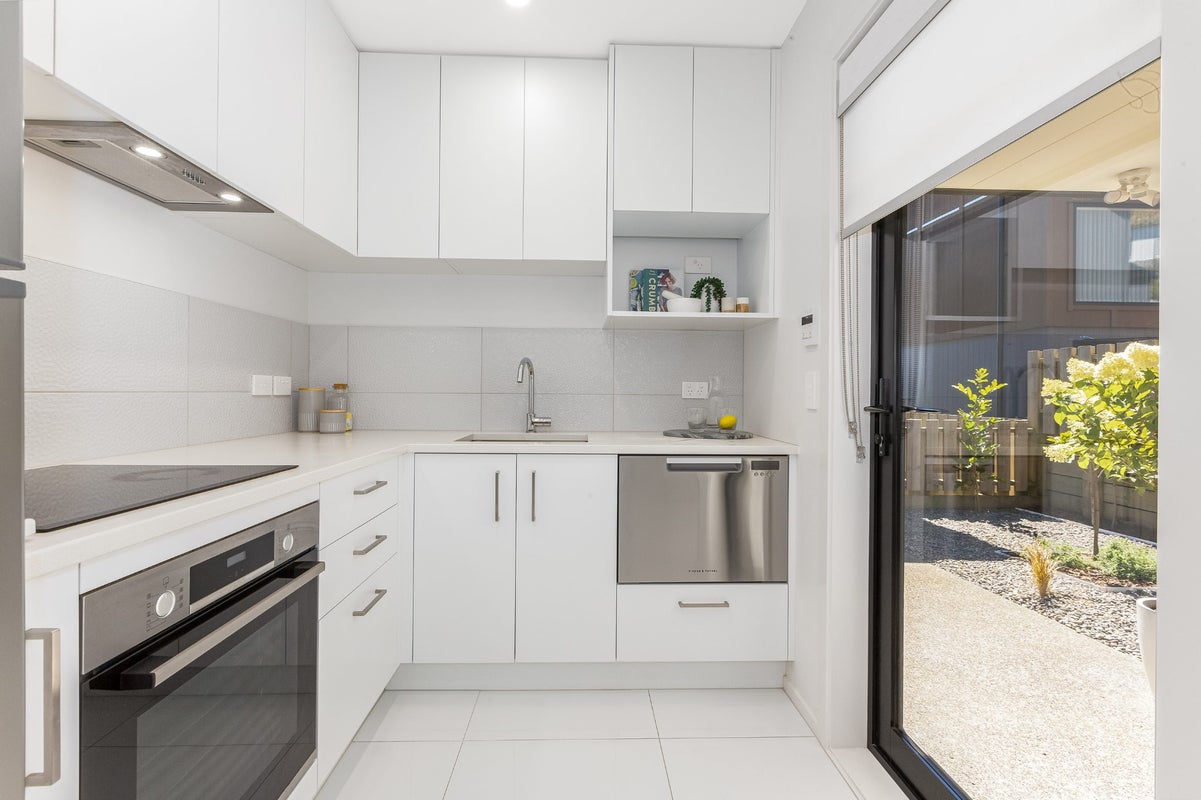 36 Astelia Way, Woodridge, Wellington - Carousel 2