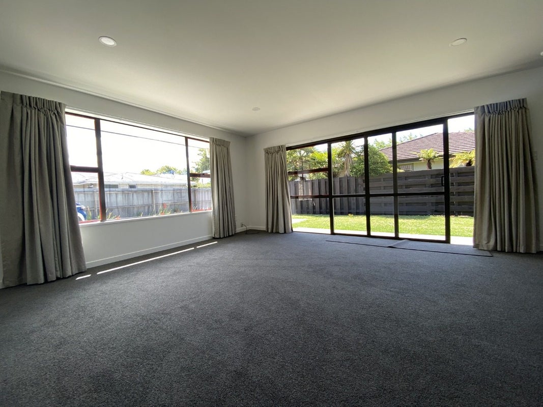 3/28 Oxley Avenue, St Albans, Christchurch - Carousel 2