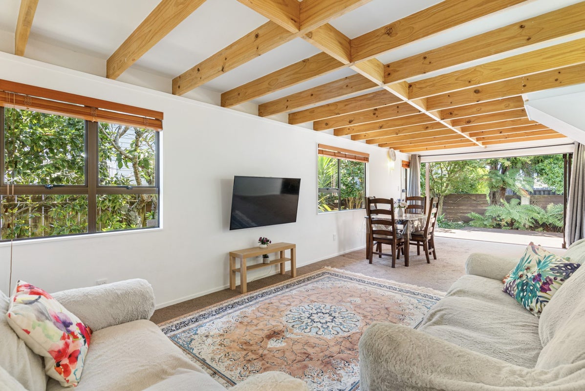 3/8 Oakley Avenue, Waterview, Auckland - Carousel 2