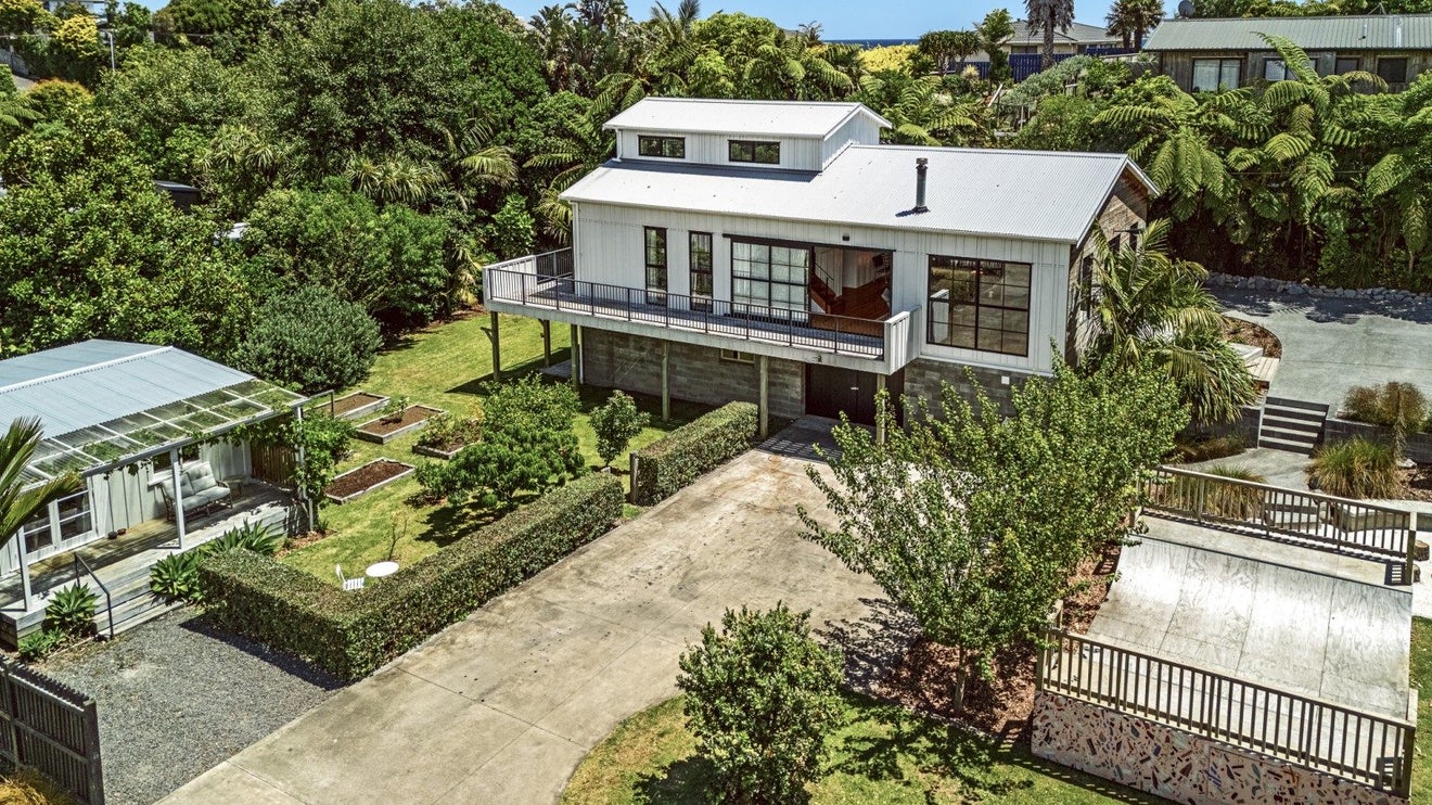 18 Dixon Street, Oakura, Oakura - Carousel 2