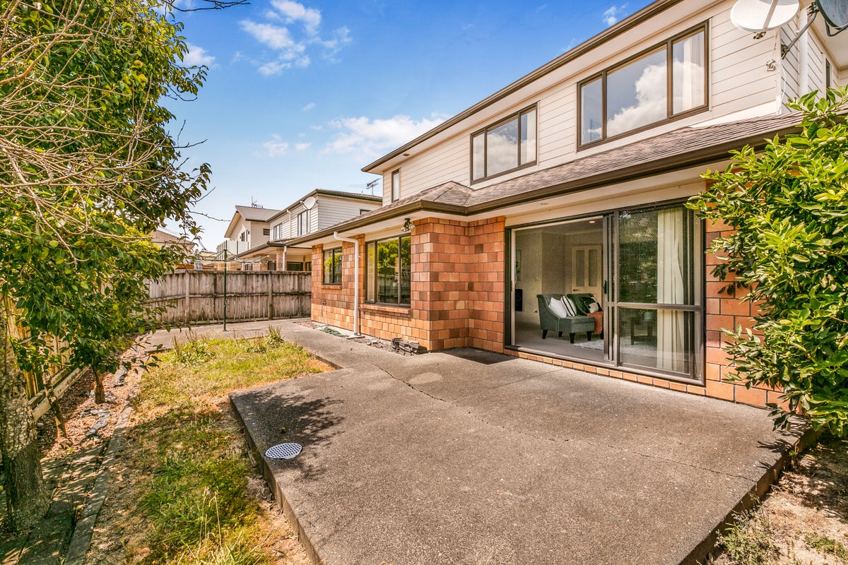 7 Janway Avenue, Flat Bush, Auckland - Carousel 2