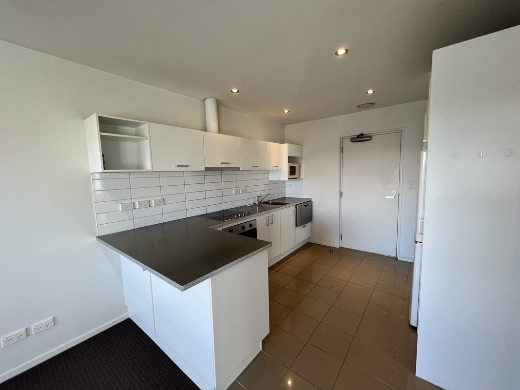 8D/60 Masons Road, Oteha, Auckland - Carousel 2