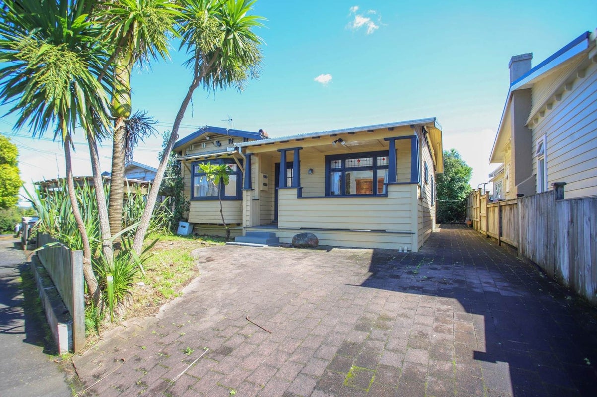 11 Rona Avenue, Grey Lynn, Auckland - Carousel 1