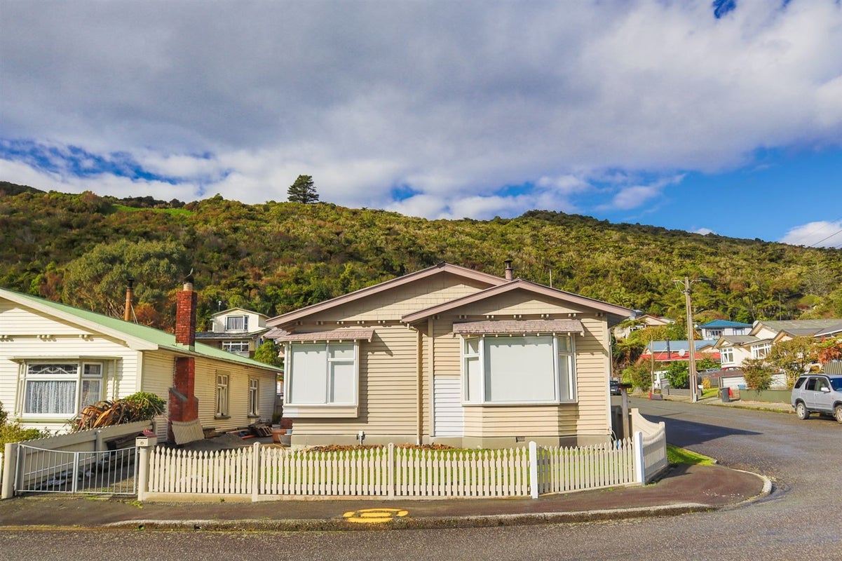19 Blackmore Street, Greymouth, Greymouth - Carousel 19