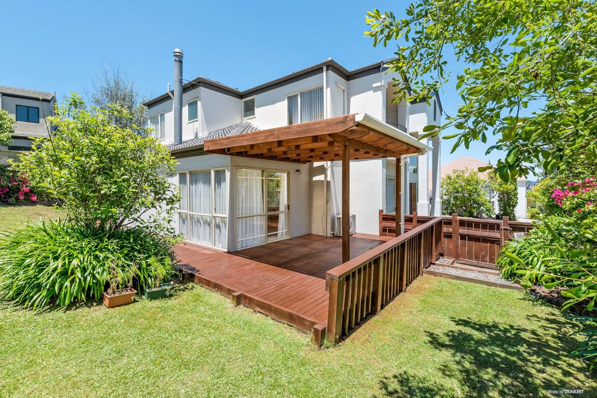 23 Te Hoe Grove, Pinehill, Auckland - Carousel 1