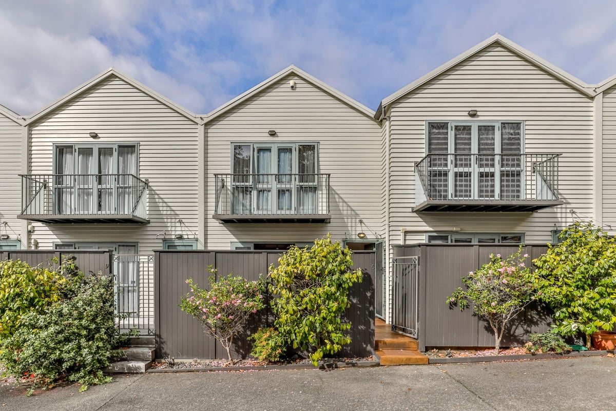 4C Wilkins Street, Freemans Bay, Auckland - Carousel 1