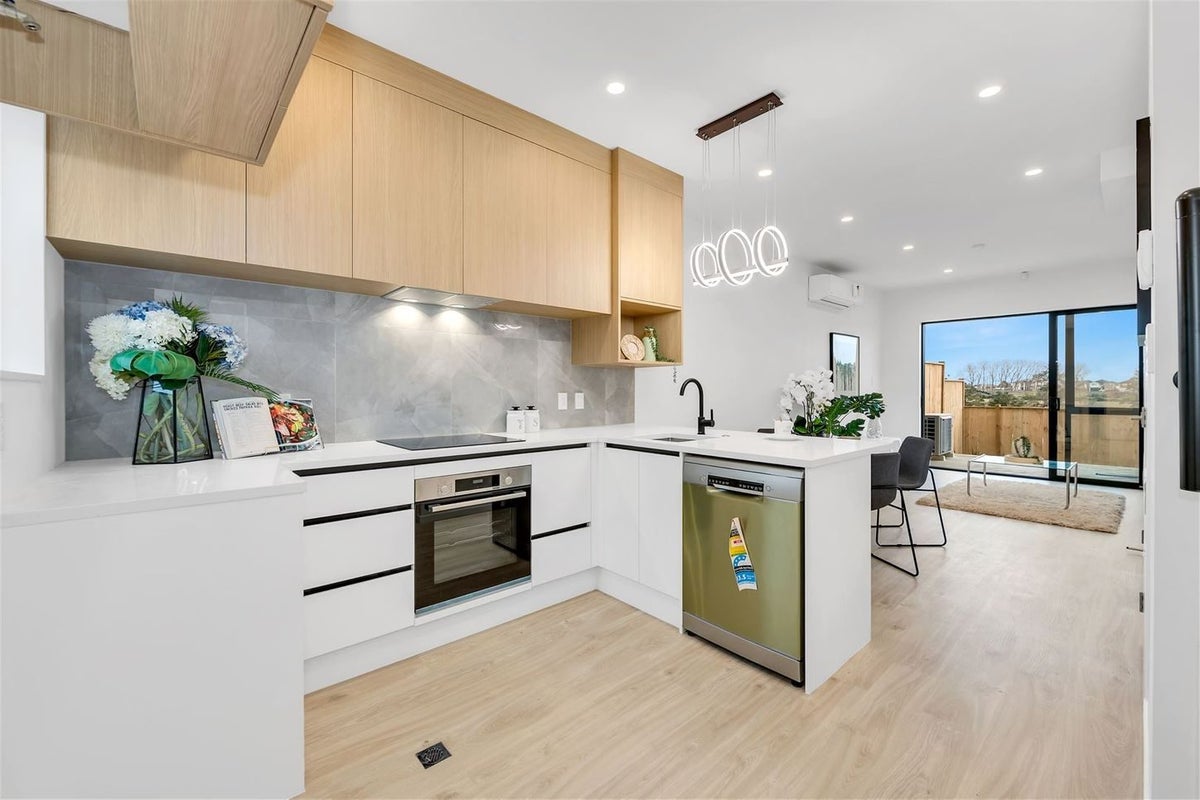 41 Rana Road, Flat Bush, Auckland - Carousel 2