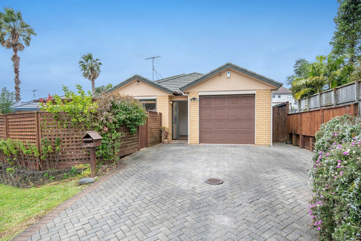 4 Red Hibiscus Road, Stanmore Bay, Whangaparaoa - Carousel 2