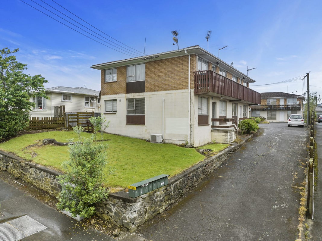 7/2 Kingsway Avenue, Sandringham, Auckland - Carousel 1