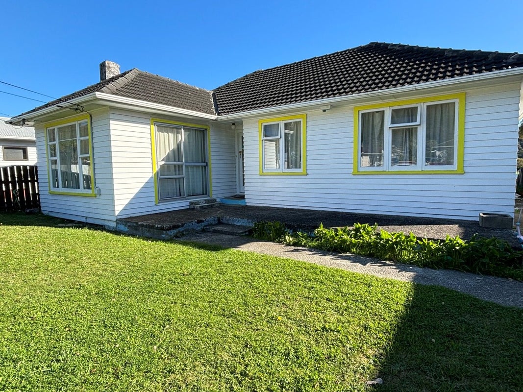 111 Wise Street, Wainuiomata, Lower Hutt - Carousel 2