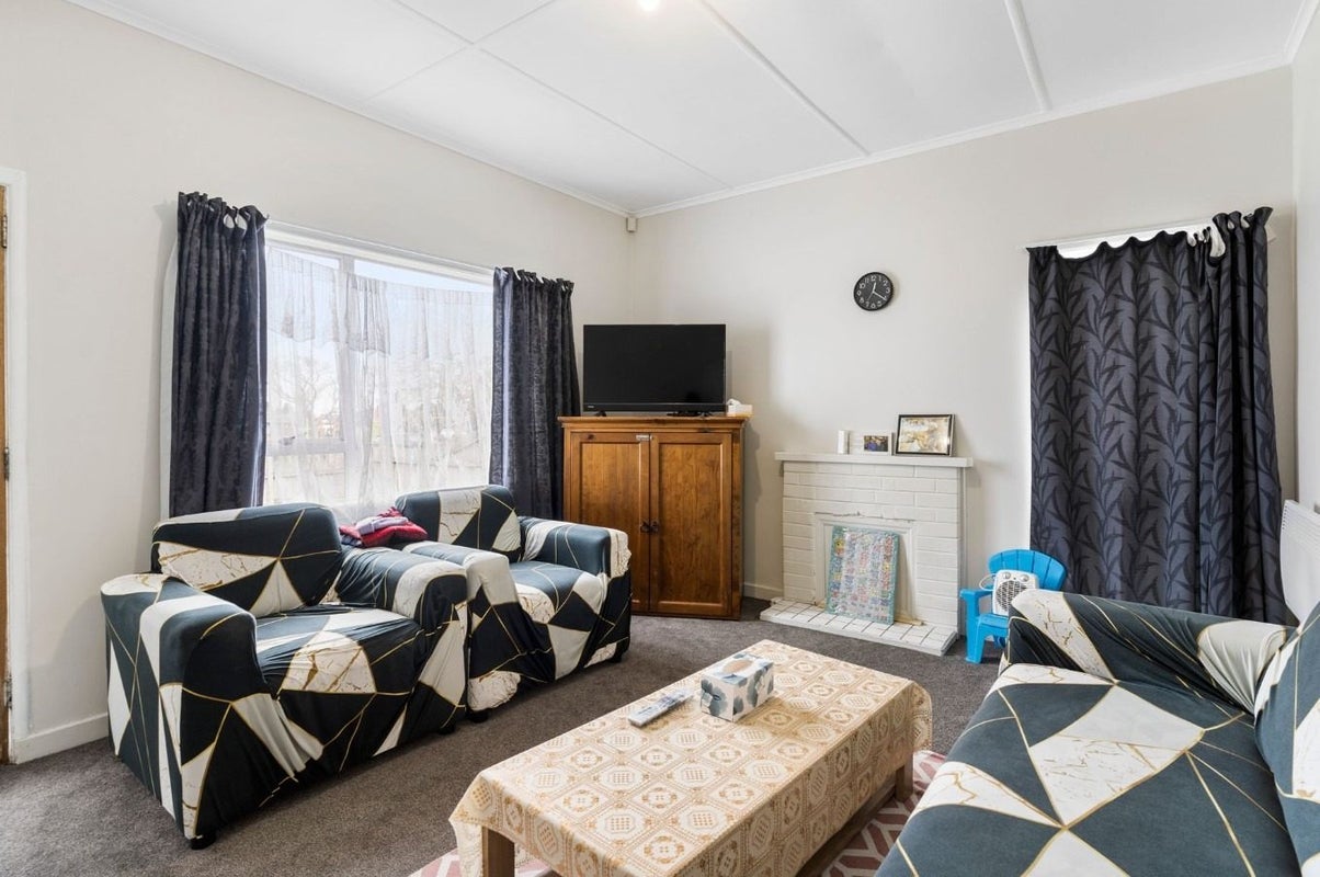 108 Manuroa Road, Takanini, Auckland - Carousel 2