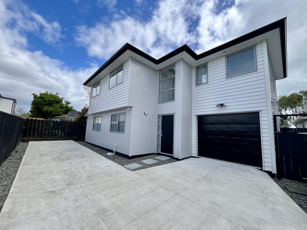157C Riverside Avenue, Point England, Auckland - Carousel 1