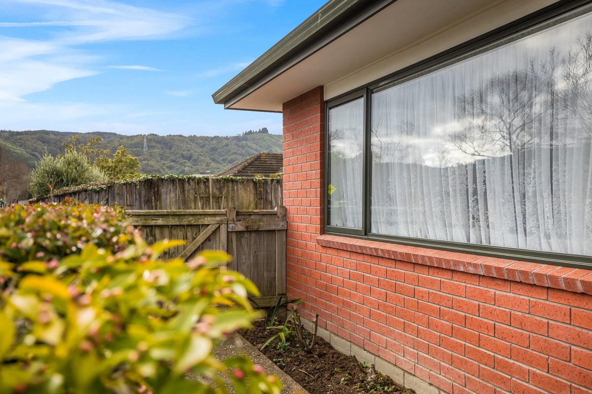 1/32 Gibbons Street, Upper Hutt Central, Upper Hutt - Carousel 21