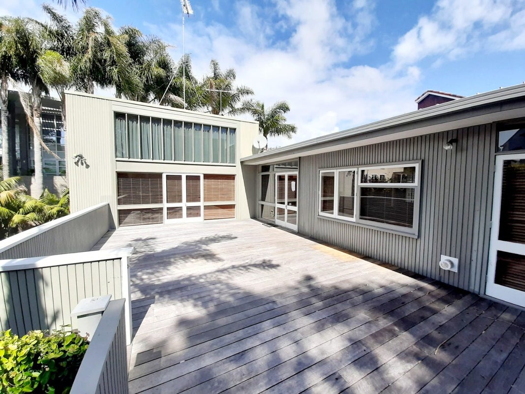 44B Clifton Road, Hauraki, Auckland - Carousel 21