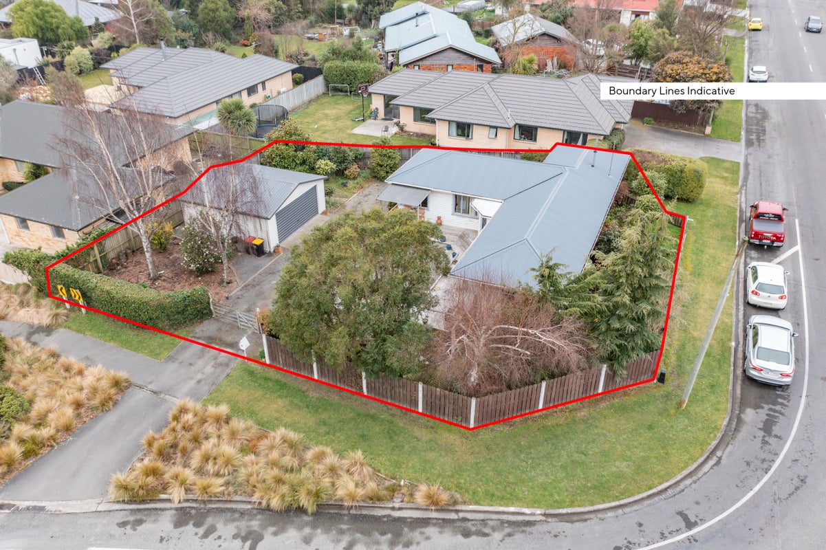 12 Gladstone Road, Woodend, Woodend - Carousel 2