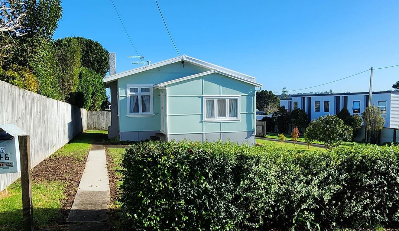 2/46 Salisbury Road, Birkdale, Auckland - Carousel 1
