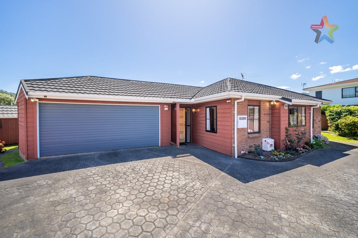 2/25 De Menech Grove, Avalon, Lower Hutt - Carousel 2