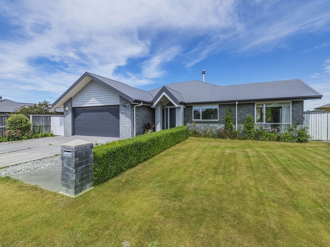 11 Palladio Avenue, Leeston, Leeston - Carousel 1