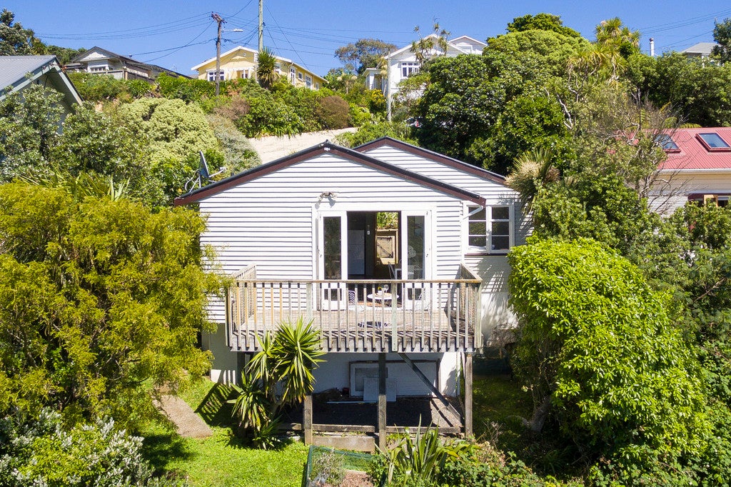 92 Oban Street, Wadestown, Wellington - Carousel 1