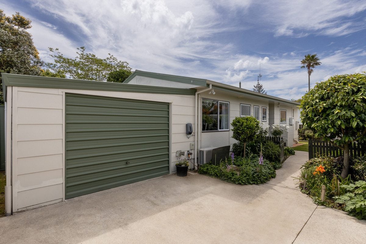 8 Kaimai Place, Hairini, Tauranga - Carousel 1